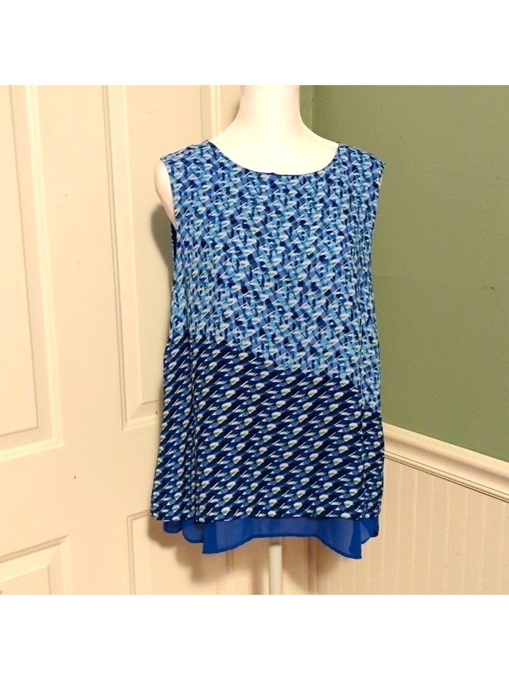 Rose & Olive Blue Green Shell Tank Top Large